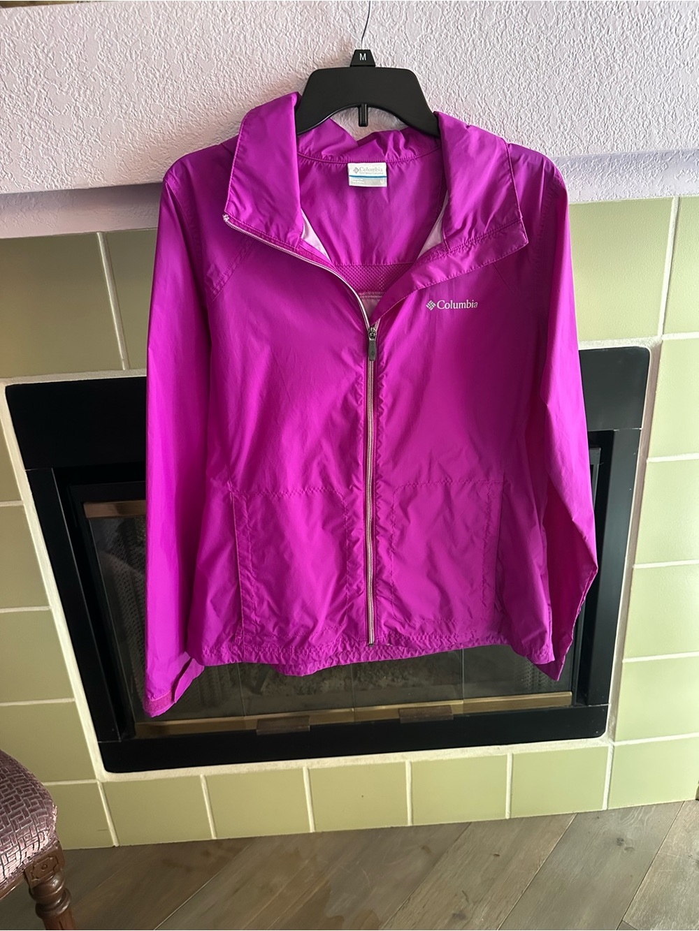 Columbia Women's Bright Magenta Windbreaker Jacket